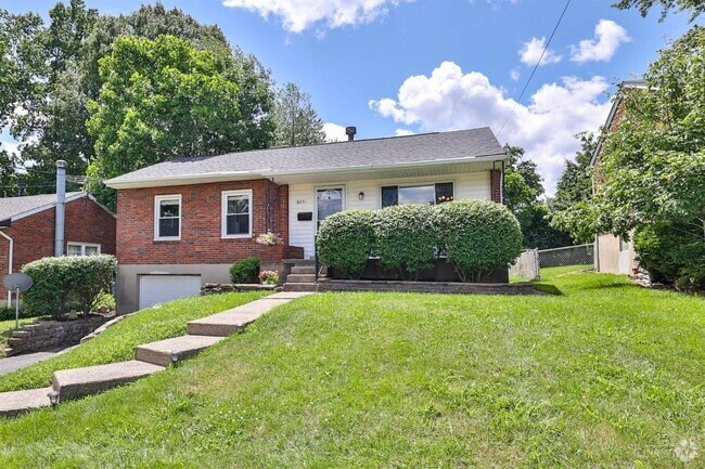 Building Photo - 8651 Wicklow Ave Rental