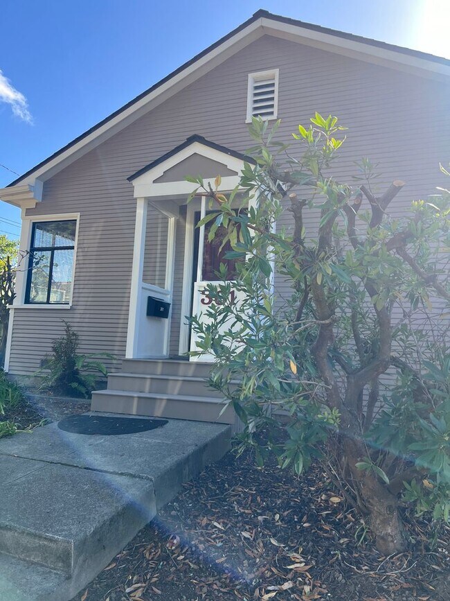 Photo - Arcata house across from Cal Poly Campus