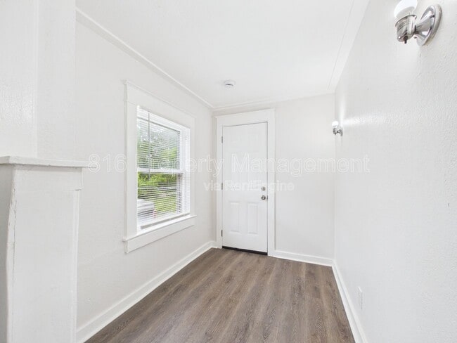 Photo - 6921 Prospect Ave Unit C