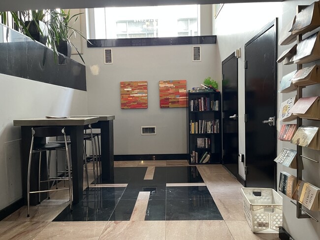 Photo - 700 Church St Unit 506