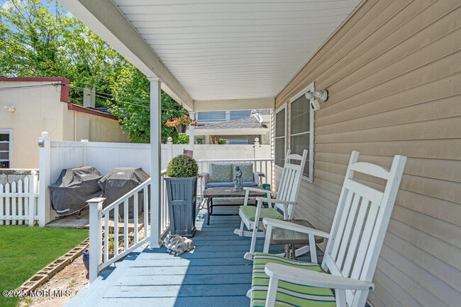 Photo - 608 Lareine Ave