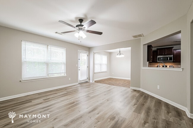 Photo - 929 Justice Dr