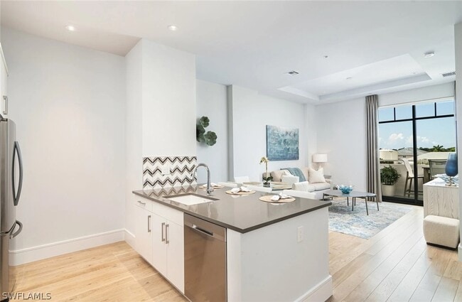 Photo - 101 8th St S Unidad 306