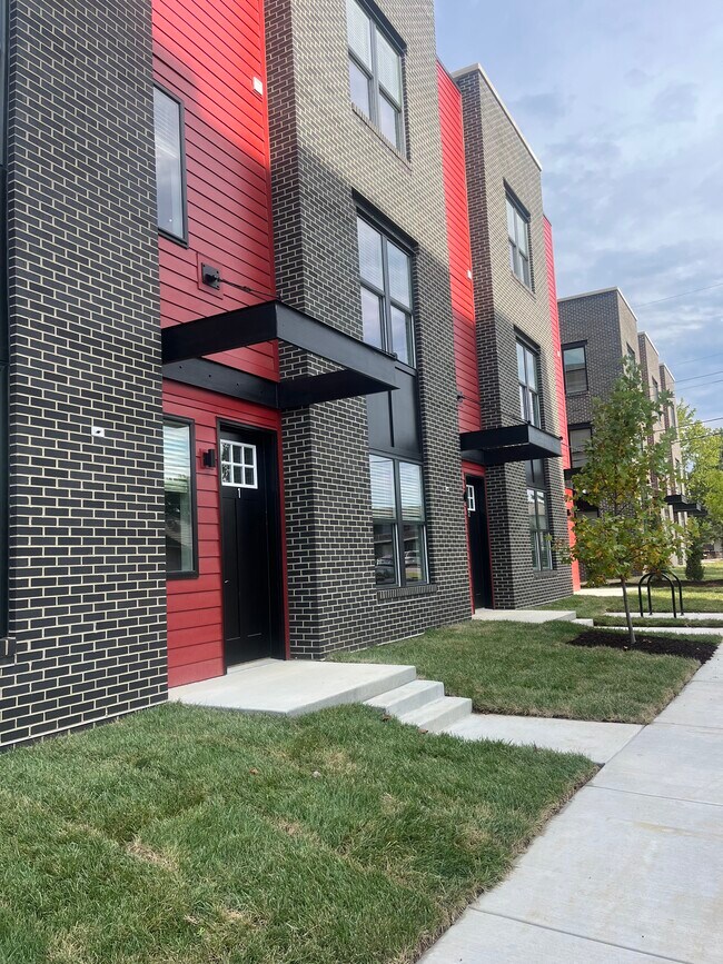 Photo - Lincoln Townhomes