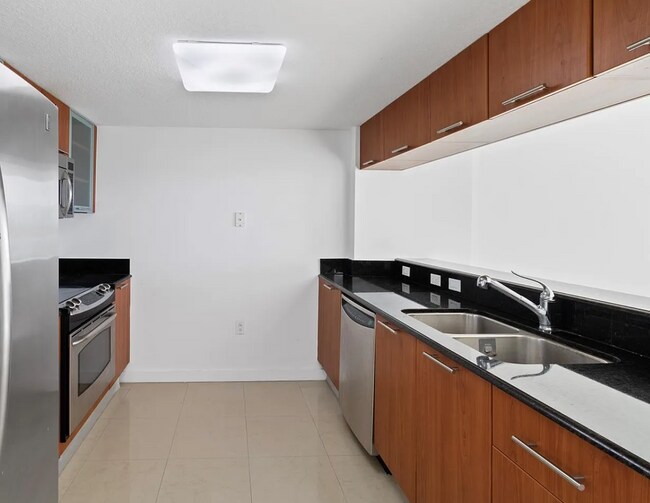 Photo - 1800 N Bayshore Dr Unit 2206