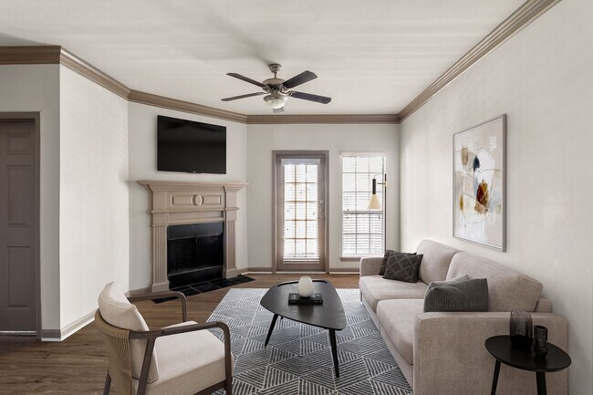 C234080 RetreatAtSweetwater_VS Still_3B2B_LivingRoom_ 1_final - Retreat at Sweetwater