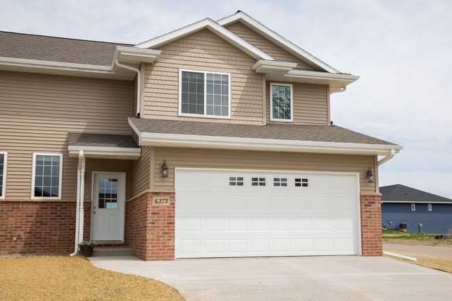Photo - 6300 Pawnee Ln Townhome
