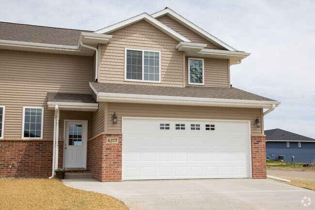 Building Photo - 6300 Pawnee Ln Rental