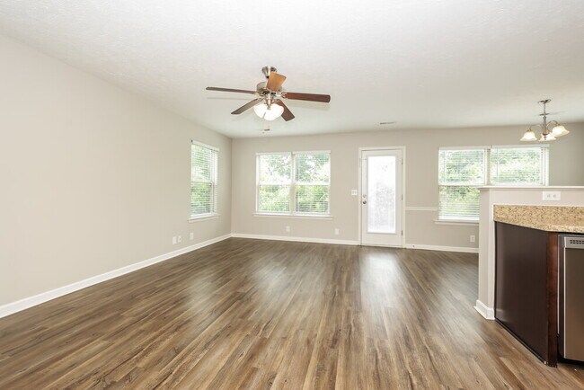 Photo - 1916 Warmingfield Dr
