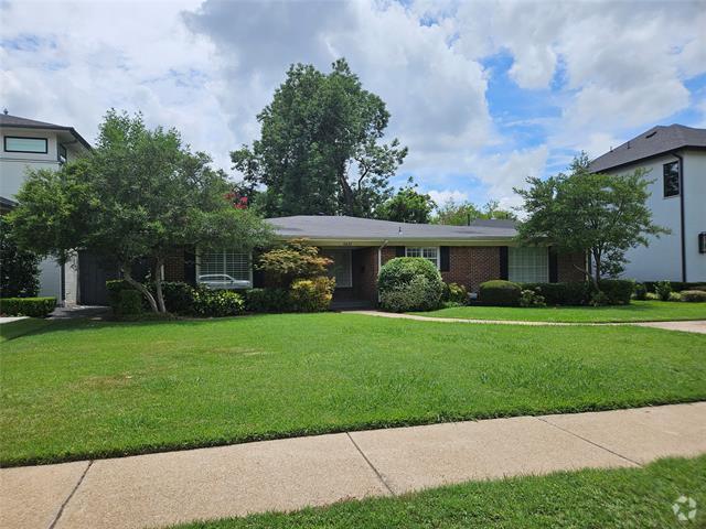 Building Photo - 6432 Chevy Chase Ave Rental