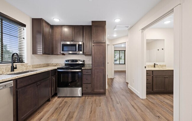 Kitchen - 1335 SE Jetty Ave Unit A5