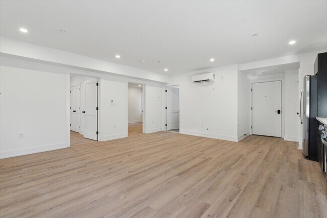 Building Photo - 808 N 3rd St Unit 13