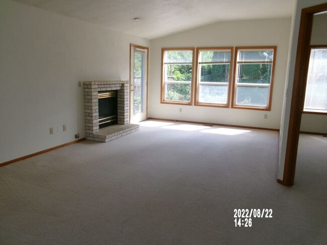 Photo - 1431 SW Birdie Dr