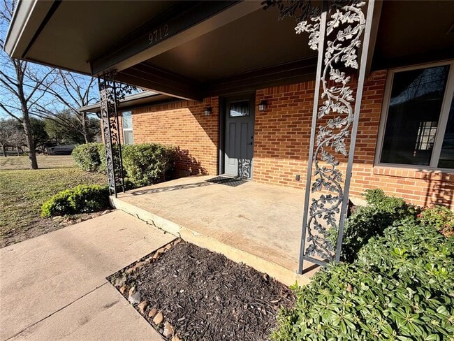 Photo - 9712 Springdale Rd