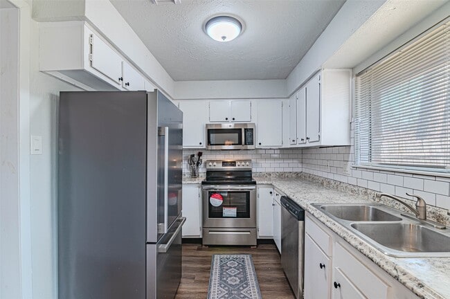 Photo - 4606 Fitzwater Dr