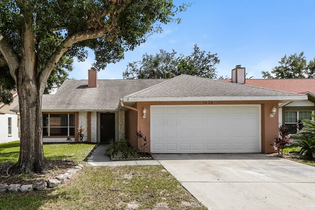 Building Photo - 1428 High Knoll Dr Rental
