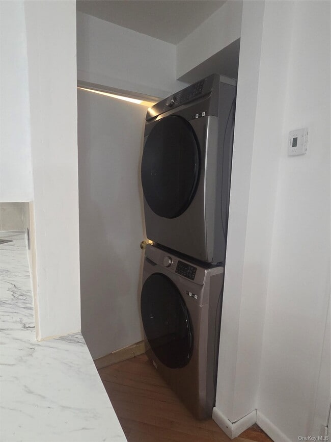 Photo - 47-44 Springfield Blvd