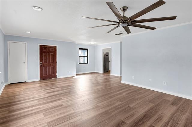 Photo - 907 W Bridge St