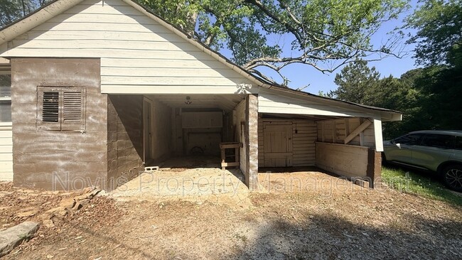 Photo - 1664 Poplar Rd