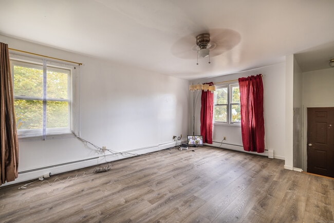 Photo - 97 Bowe Ave