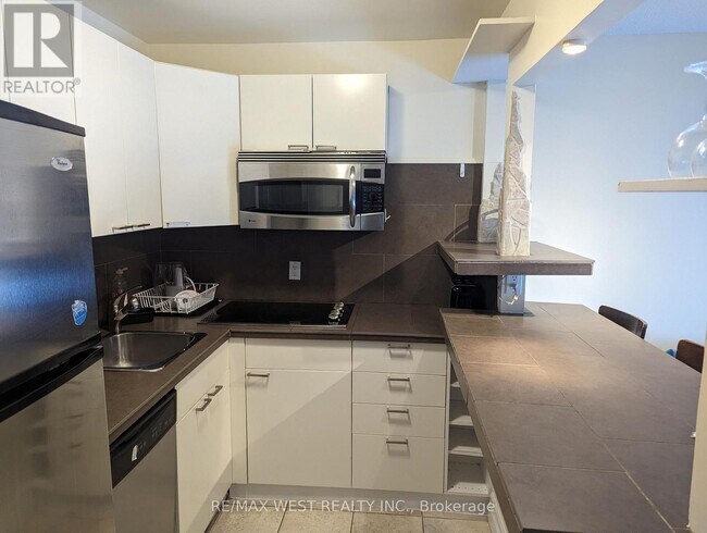 Photo - 914 Yonge St Unit 1206
