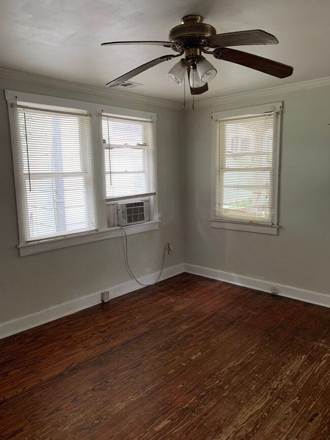 Photo - Convenient East 32nd Street Location Near Anderson and Truman Pkwy.