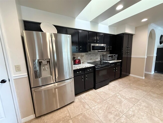 Photo - 1166 Waterside St