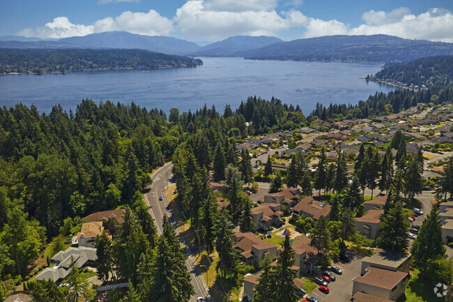 View of Lake Sammamish - Lakeridge Apartments