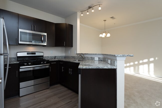 2BR, 2BA - 1,184 SF