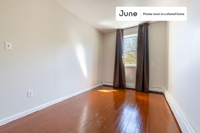 Room in Shared 4 bed/3 bath home in Fort Greene