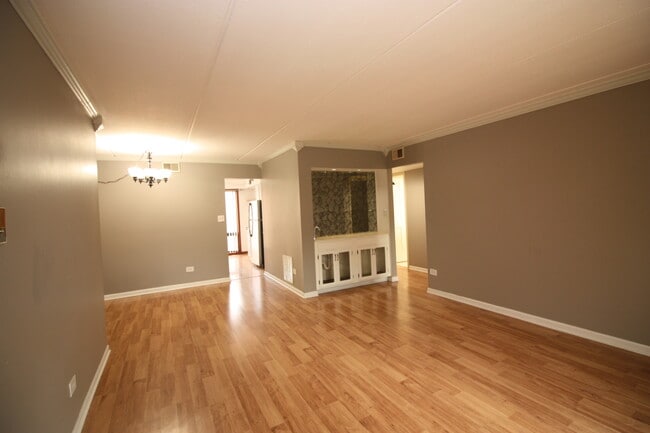 Photo - 5406 Chateau Dr Unit 4