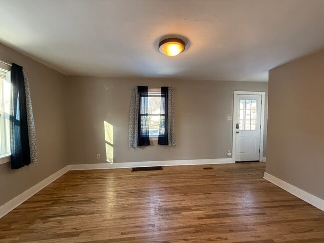 Photo - 1013 11th Ave SW