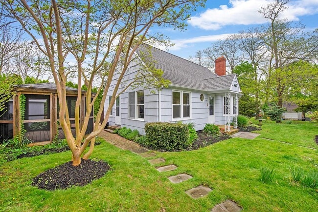 Photo - 1375 3rd St House