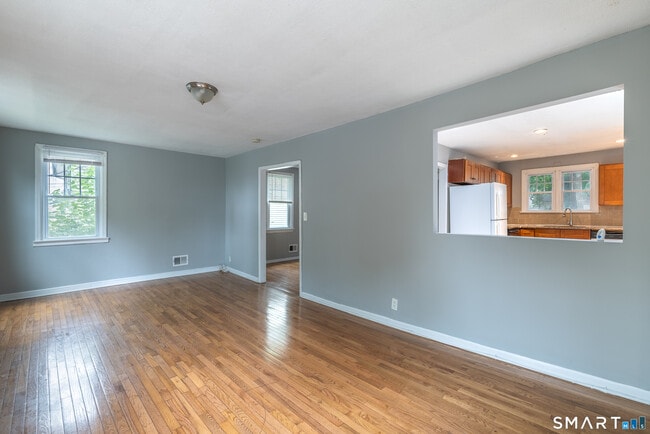 166 Earl Ave