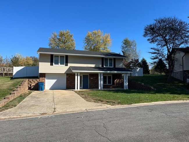 Photo - Three Bedroom 2 Bath Home in Bethalto with...