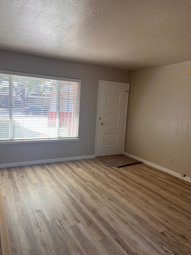 Photo - 2051 Celeste Dr