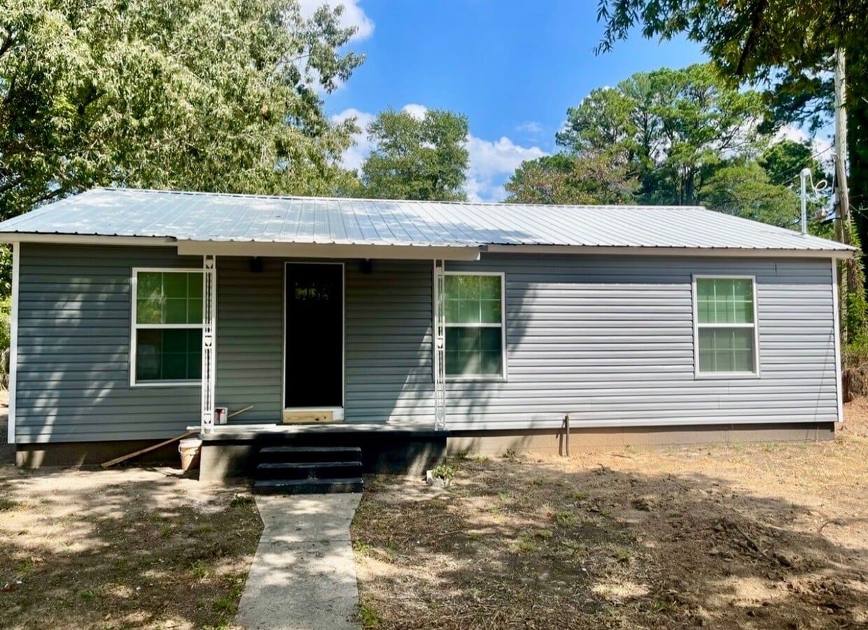 Photo - 1921 S State Line Ave