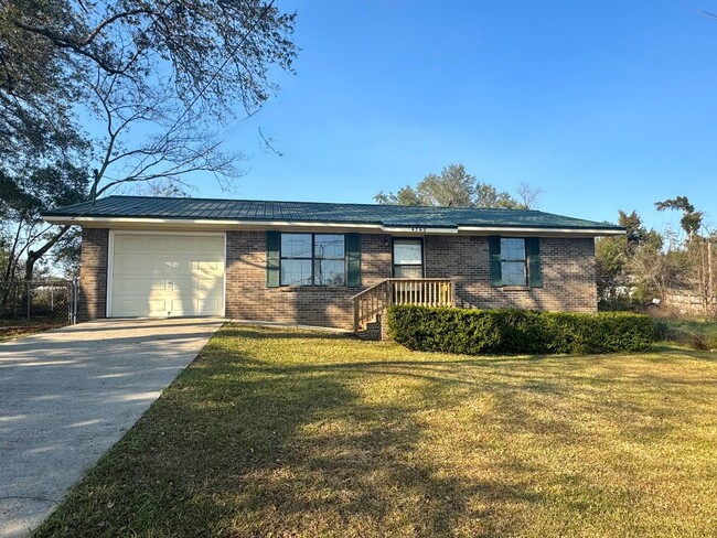 2 Bedroom 1 Bathroom Brick Home - 2 Bedroom 1 Bathroom Brick Home