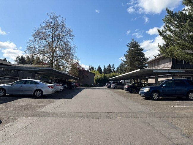 Photo - Townhouse in Newberg Unit Apt. 01