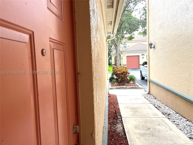 Photo - 2490 Centergate Dr