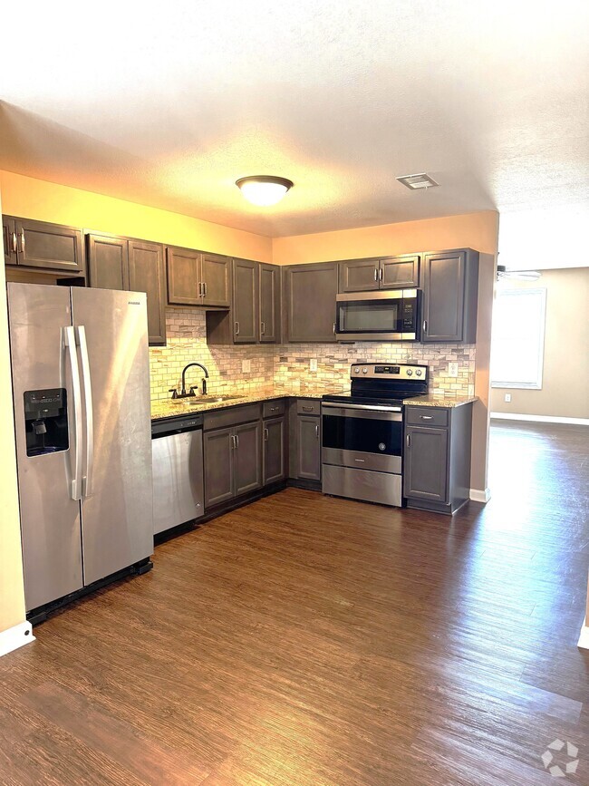 Building Photo - 96 Holland Dr. Rental