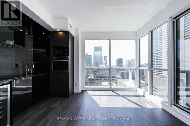 Photo - 70 Temperance St Unit 1615