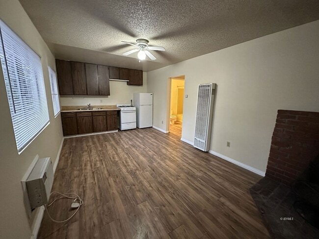 Photo - 25840 CA-243