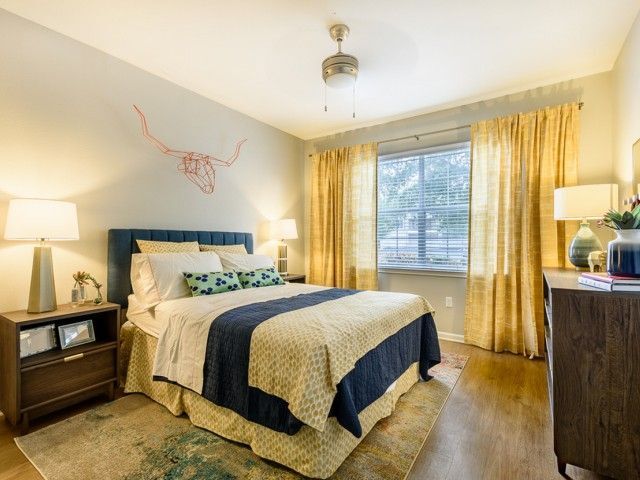 Photo - 13460 Lyndhurst St Unidad 1011