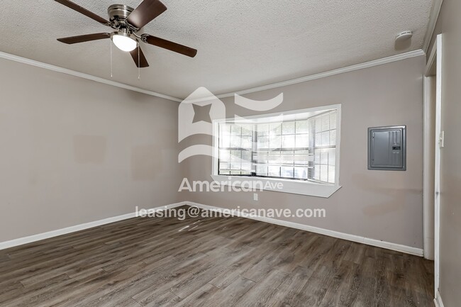 Photo - 364 Fairhill Dr