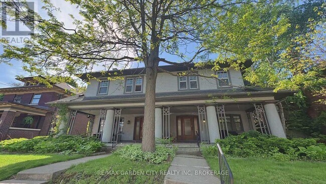 Photo - 5 College St Unit 3