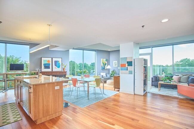 Effortless Downtown Living in the Heart of... - Effortless Downtown Living in the Heart of... Condo
