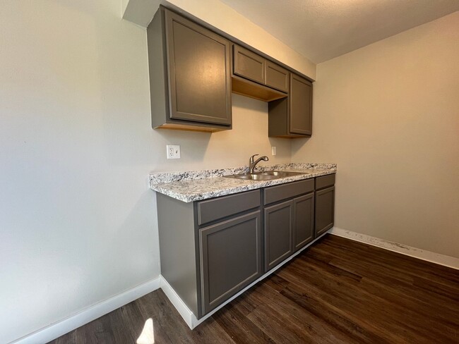 Photo - Laporte1850 (KC-LN) Unit C21