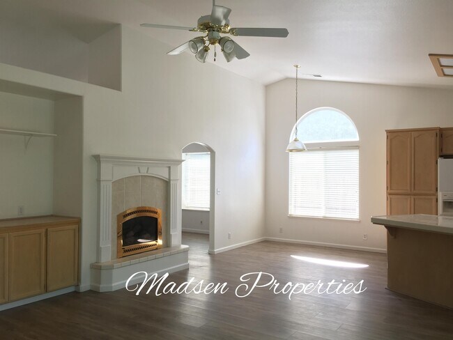 Photo - 3019 Coach Lite Dr