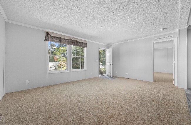 Photo - 8376 Huntington Ct